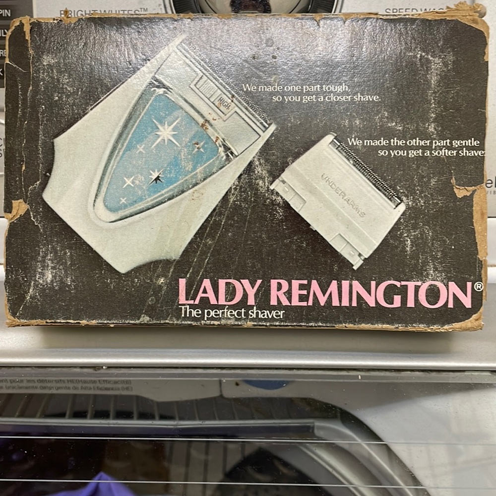 Vintage 1950’s Lady Remington Shaver-separate heads /Legs & underarms no cord